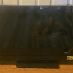 42" Magnavox TV w/Remote (Flatscreen)