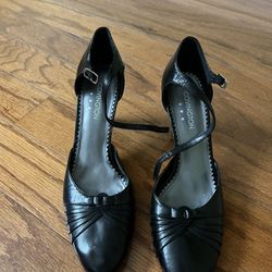 Size 6 Shoes - Used