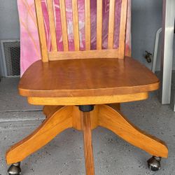 New Pottery Barn Kids Swivel Chair