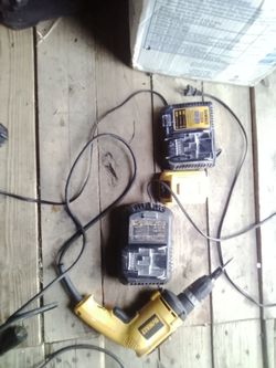 DeWalt drywall drill gun, 2 chargers and one battery