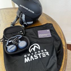 Ski Helmet With Wireless Bluetooth 