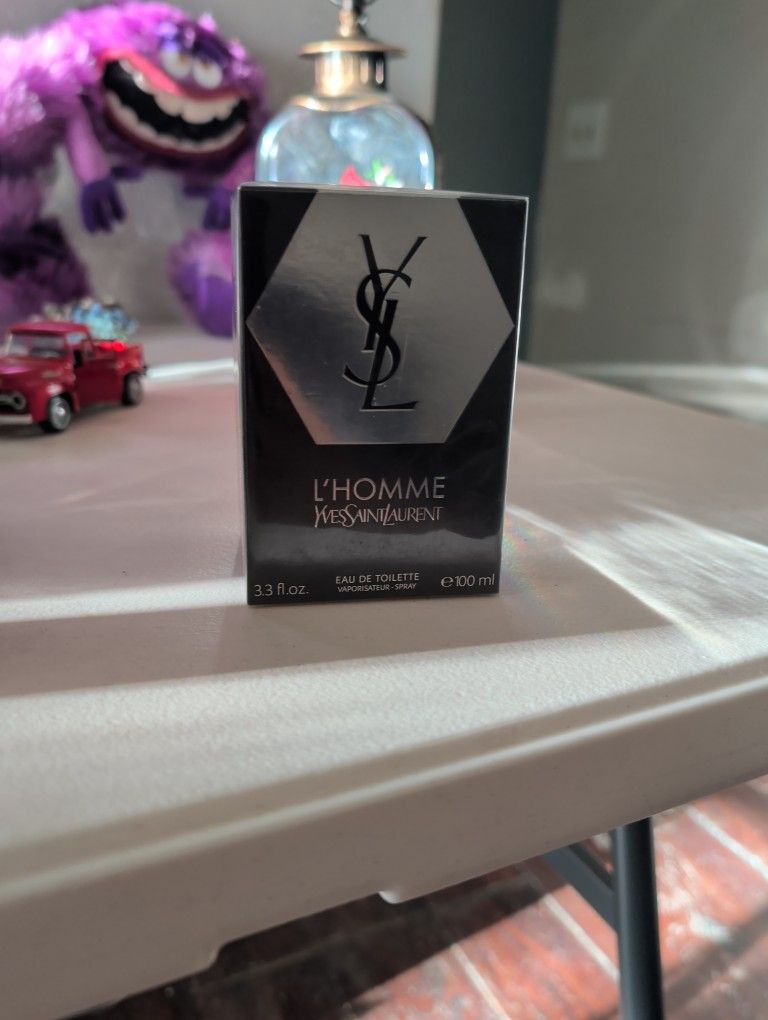 Yves Saint Laurent L'Homme Eau De Toilette