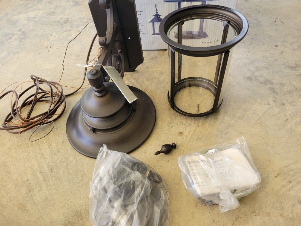 NEW 2 WAY PORCH LIGHT