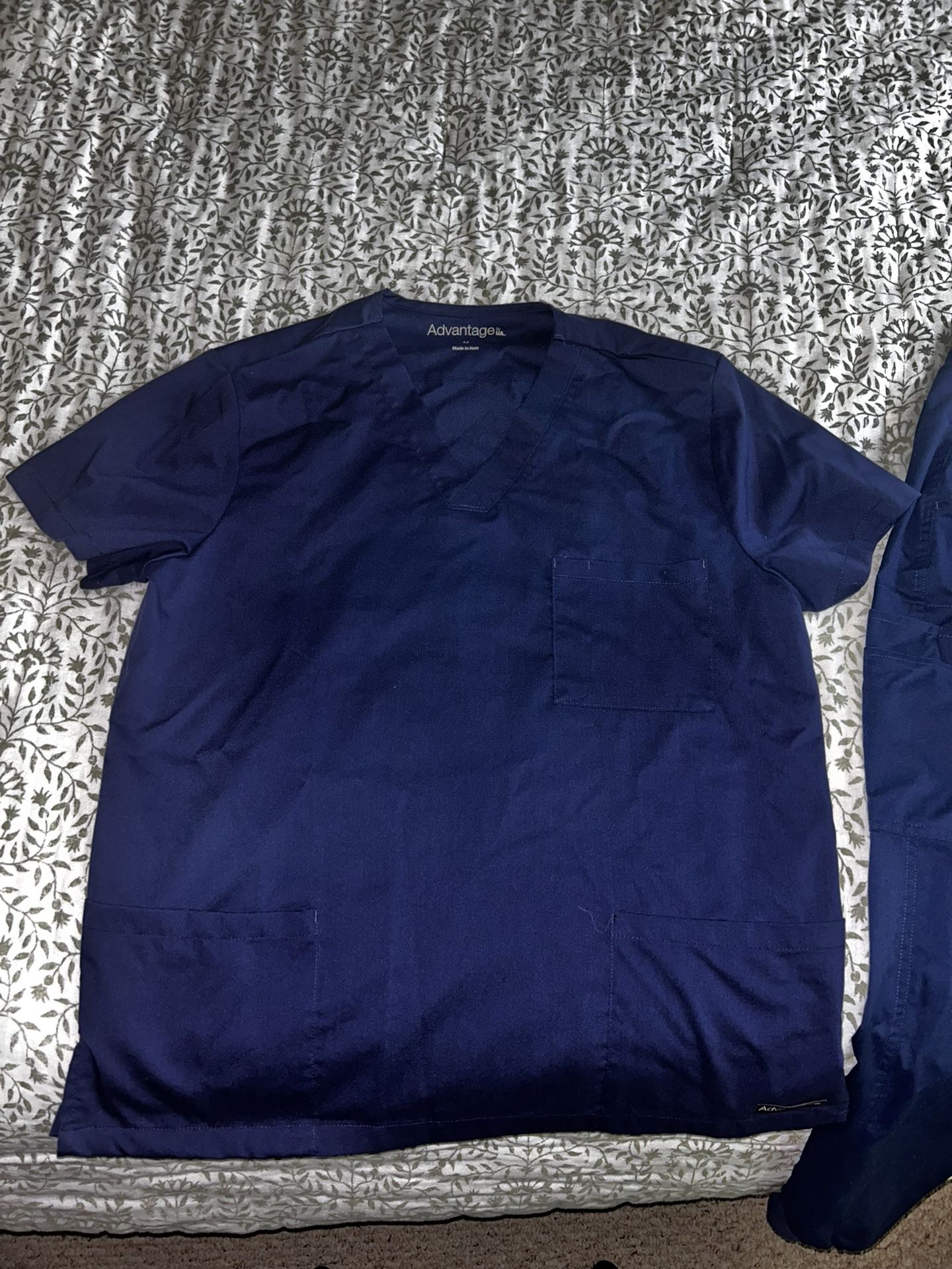 Uniform Advantage Men’s Scrubs (M)