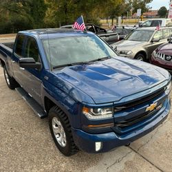 2016 CHEVROLET SILVERADO 1500 LT Z71 4X4

156k original MILES!

Brand new OffRoad tires just installed! Runs and drives great!

5.3L V8 with 4x4 

Rea