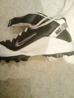 Nike cleats 6y