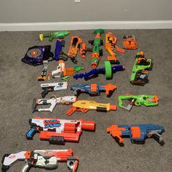  Nerf Guns