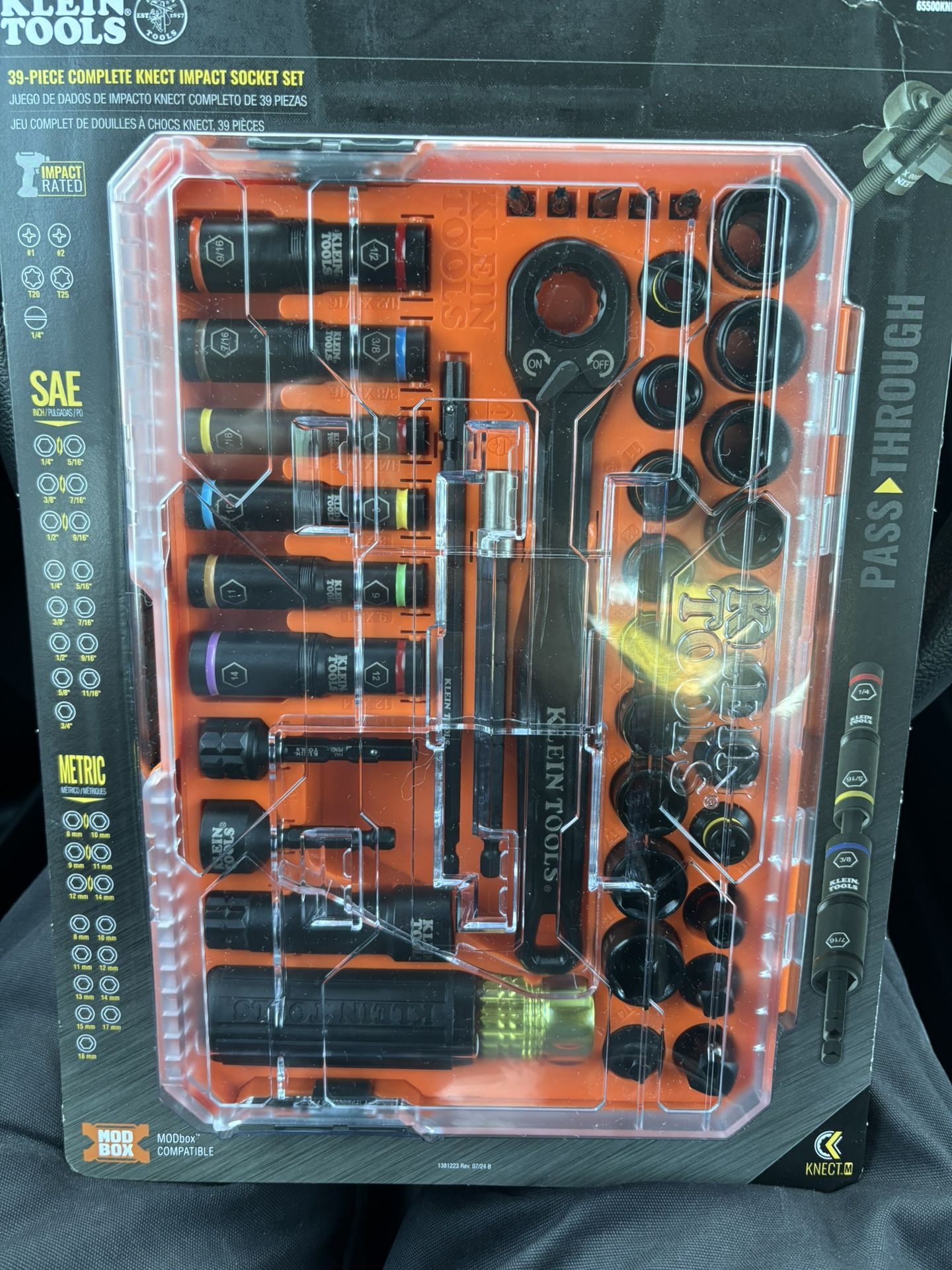 Klein 39- Piece Knect Impact Socket Set