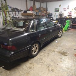 1989 Ford Taurus