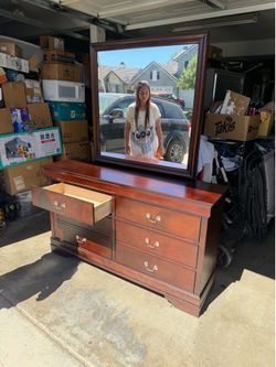 Dresser