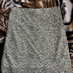 Womens Floral Skirt (SIZE XS)