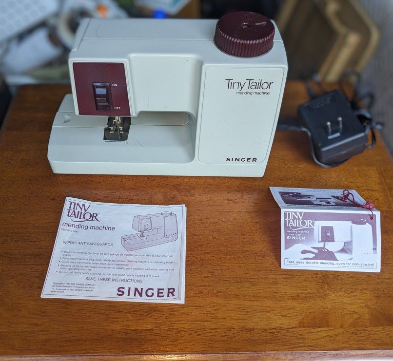 Singer Tiny Tailor Mending Machine
