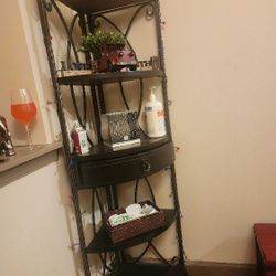 Corner  Shelf