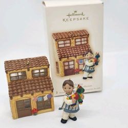 New Hallmark Keepsake Ornament Mexico Joy to World Collection 2007 Girl Country

HANDCRAFTED - ISSUE DATE 2007

Ornament in mint condition. Never disp