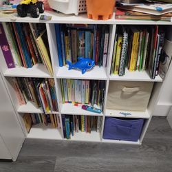 Shelf Small 9 Cubes 