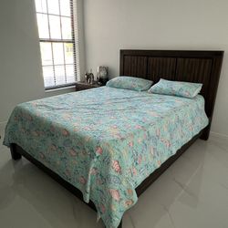 Dark Brown Wooden Bedroom Set 