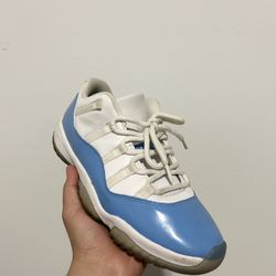 Jordan 11 Low “UNC” 