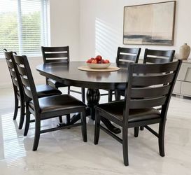 Expandable Oval Dining Set – 7 Pieces