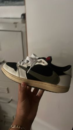 TRAVIS SCOTT OLIVES