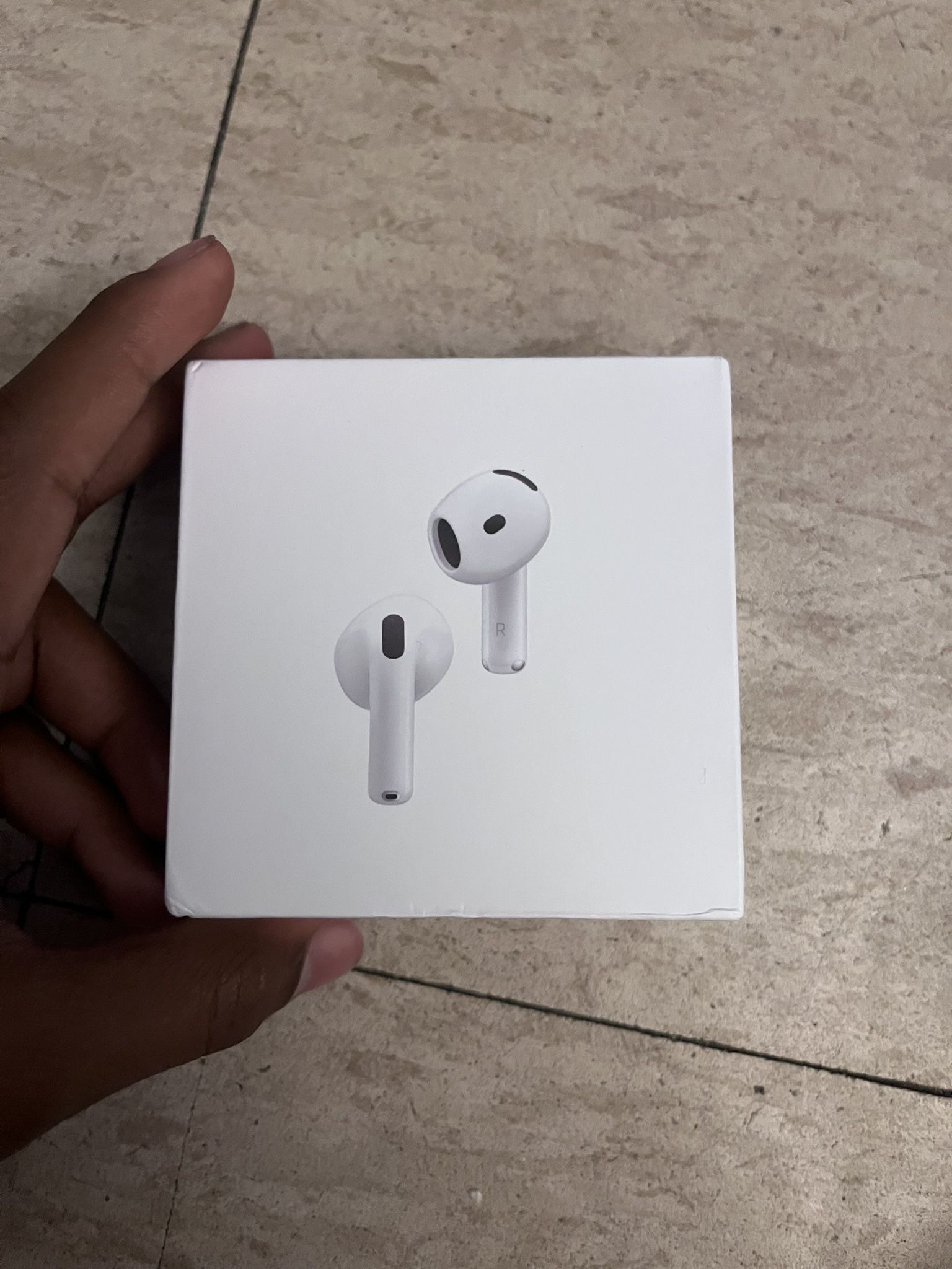AirPod 4