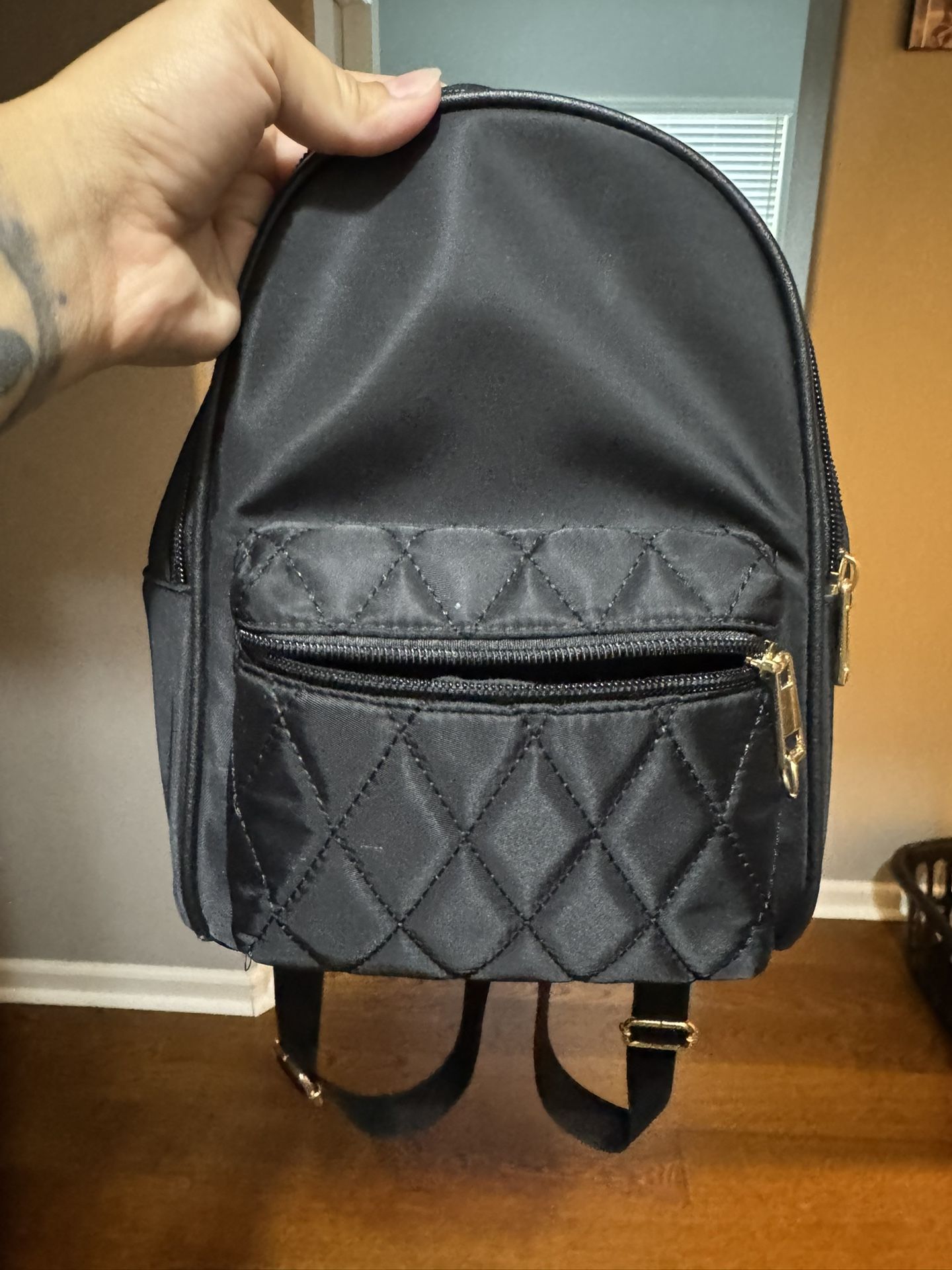 Women’s Small Backpack