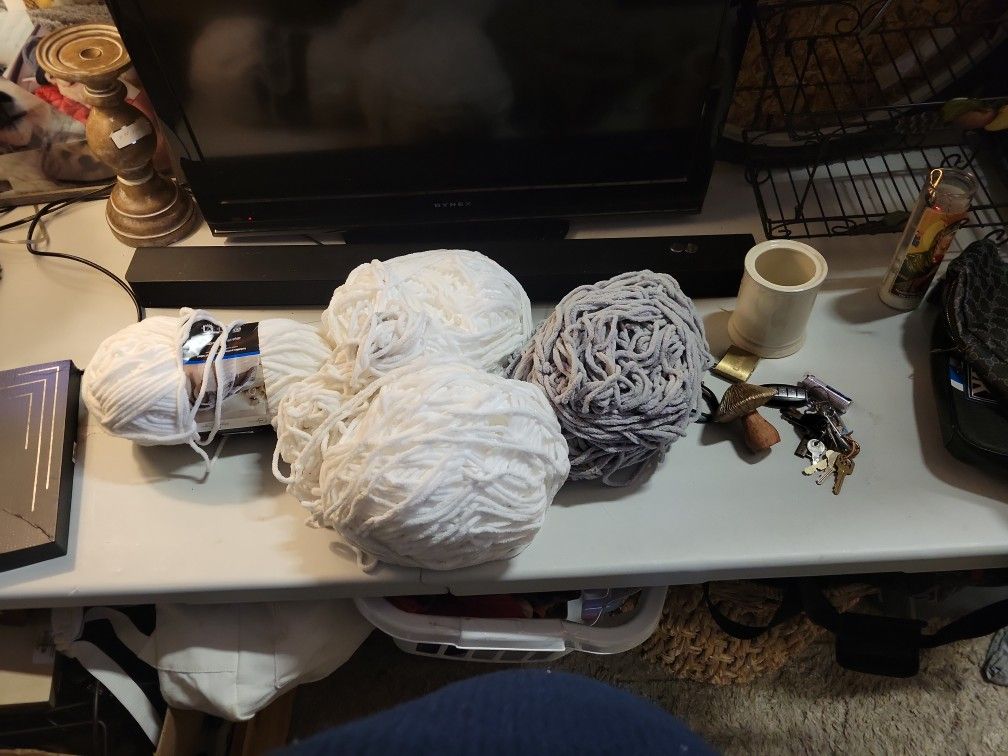 Cozy Chenille Yarn 220 Yards
