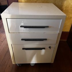 Heavy Rolling Cabinet 3 Drawer