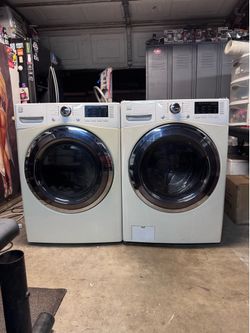 Washer dryer set