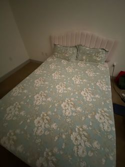 Laura Ashley queen quilt set