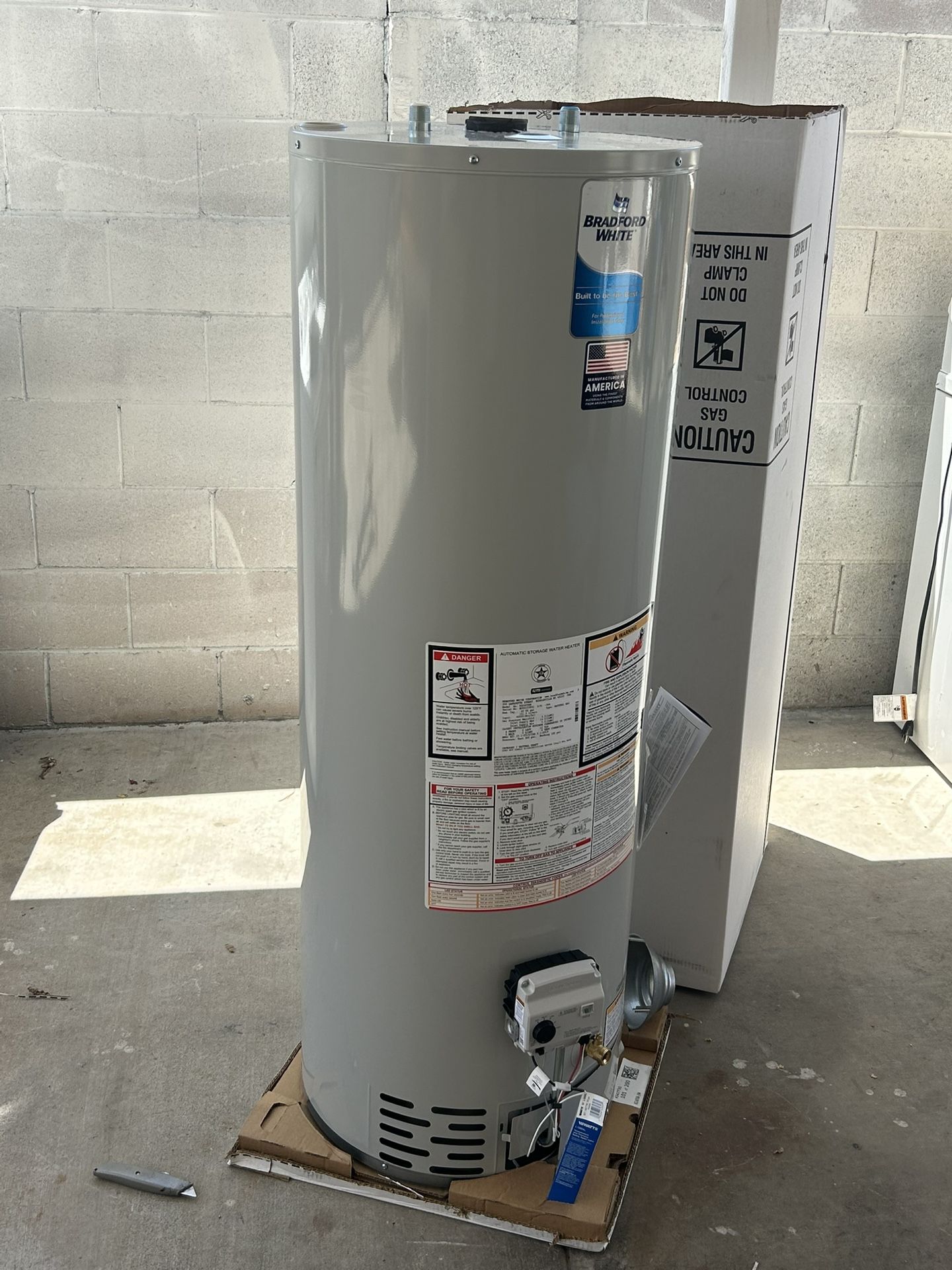 Gas Water Heater New 40 Gallons