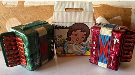 Vintage Acordeon Lot of 2 Small Toy Accordions w/ Illustrated Box, Green & Red