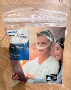 Philips Respironics DreamWear under-the-nose Nasal Mask (medium)