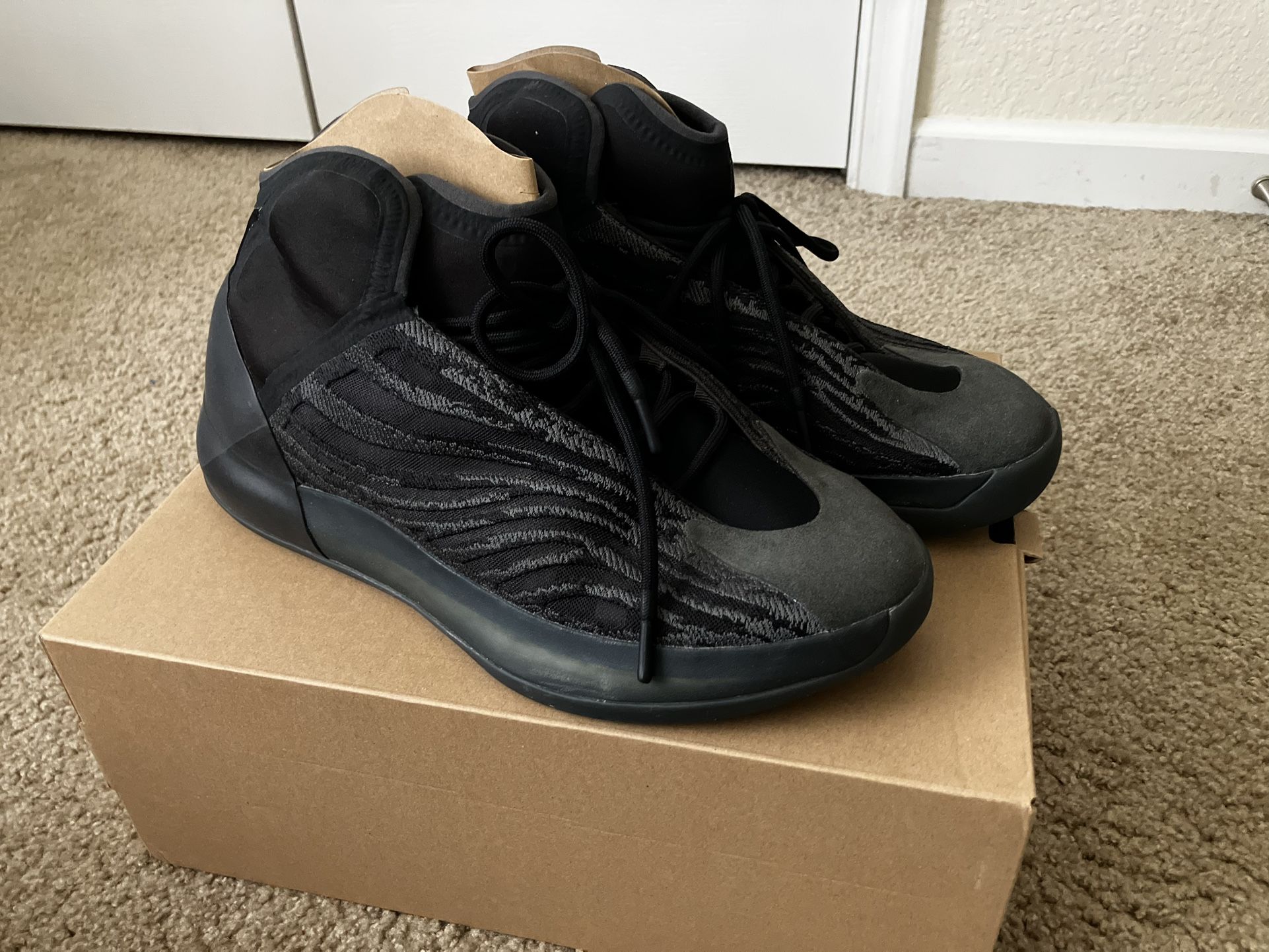 Adidas Yeezy QNTM