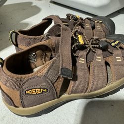 Keen Washable Sandals Size 5
