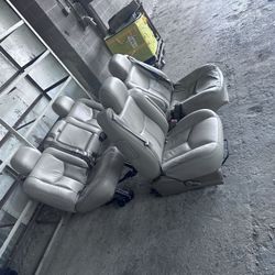 Front And Rear Seats 2003 Chevy Tahoe
