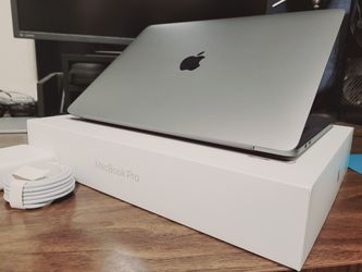 MacBook Pro Laptop 20