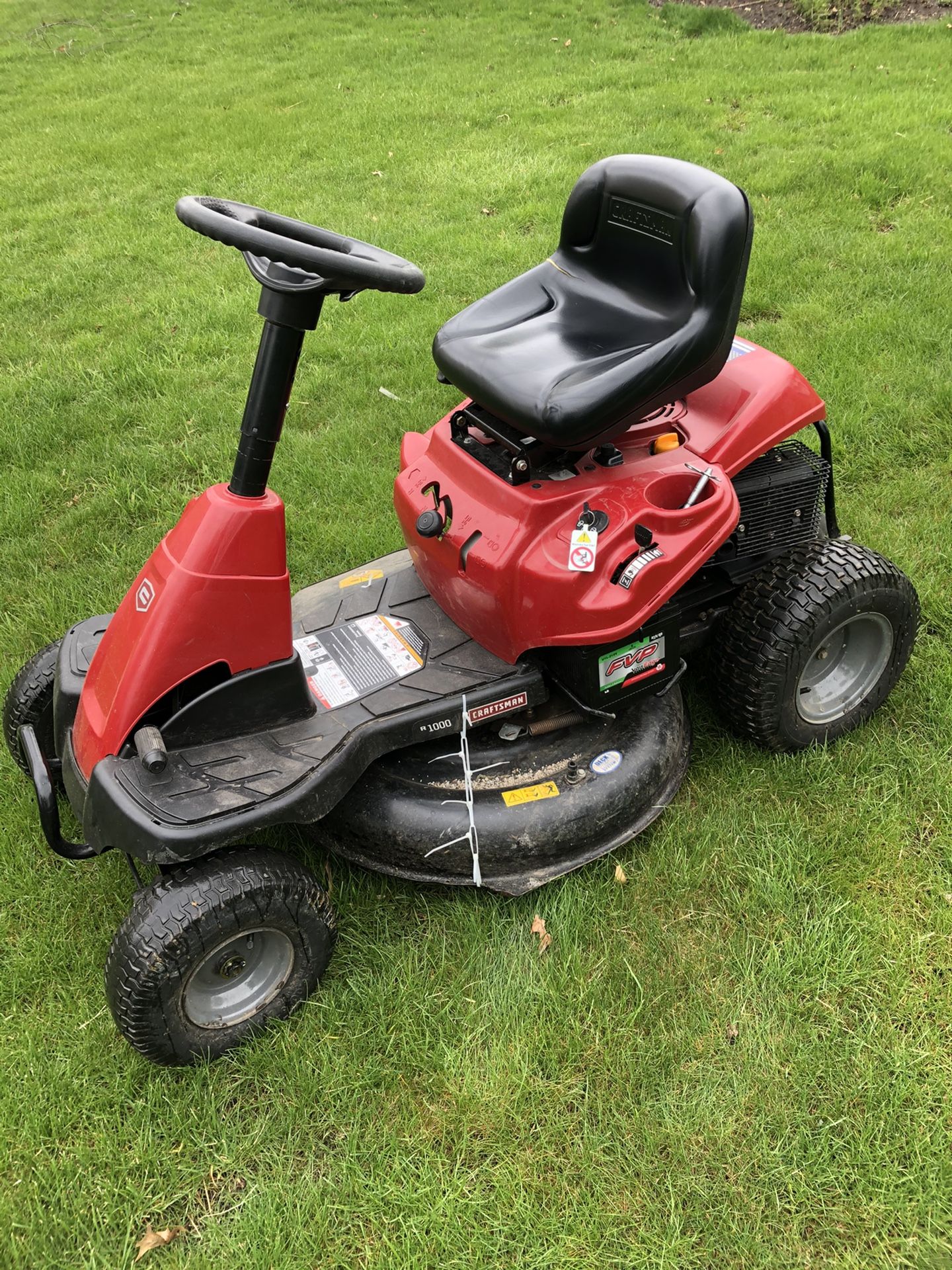 Craftsman R1000 30” Riding Lawn Mower for Sale in Geneva,