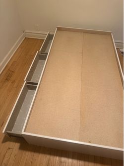 Bed frame twin