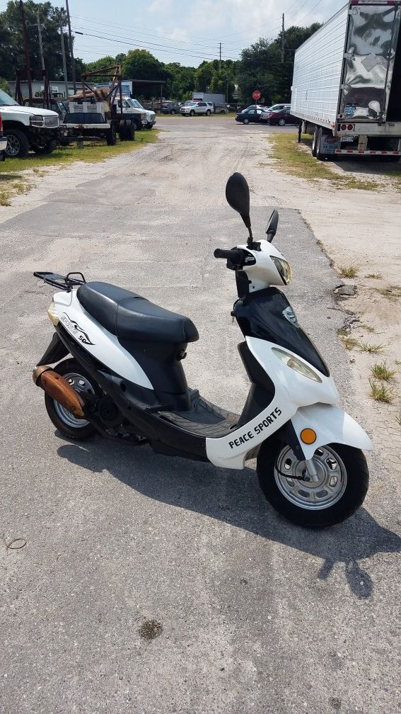 2015 tao tao 49cc scooter for Sale in St. Petersburg, FL OfferUp