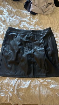 SHEIN Black Faux Leather Skirt Size L, YES ITS $1 (:
