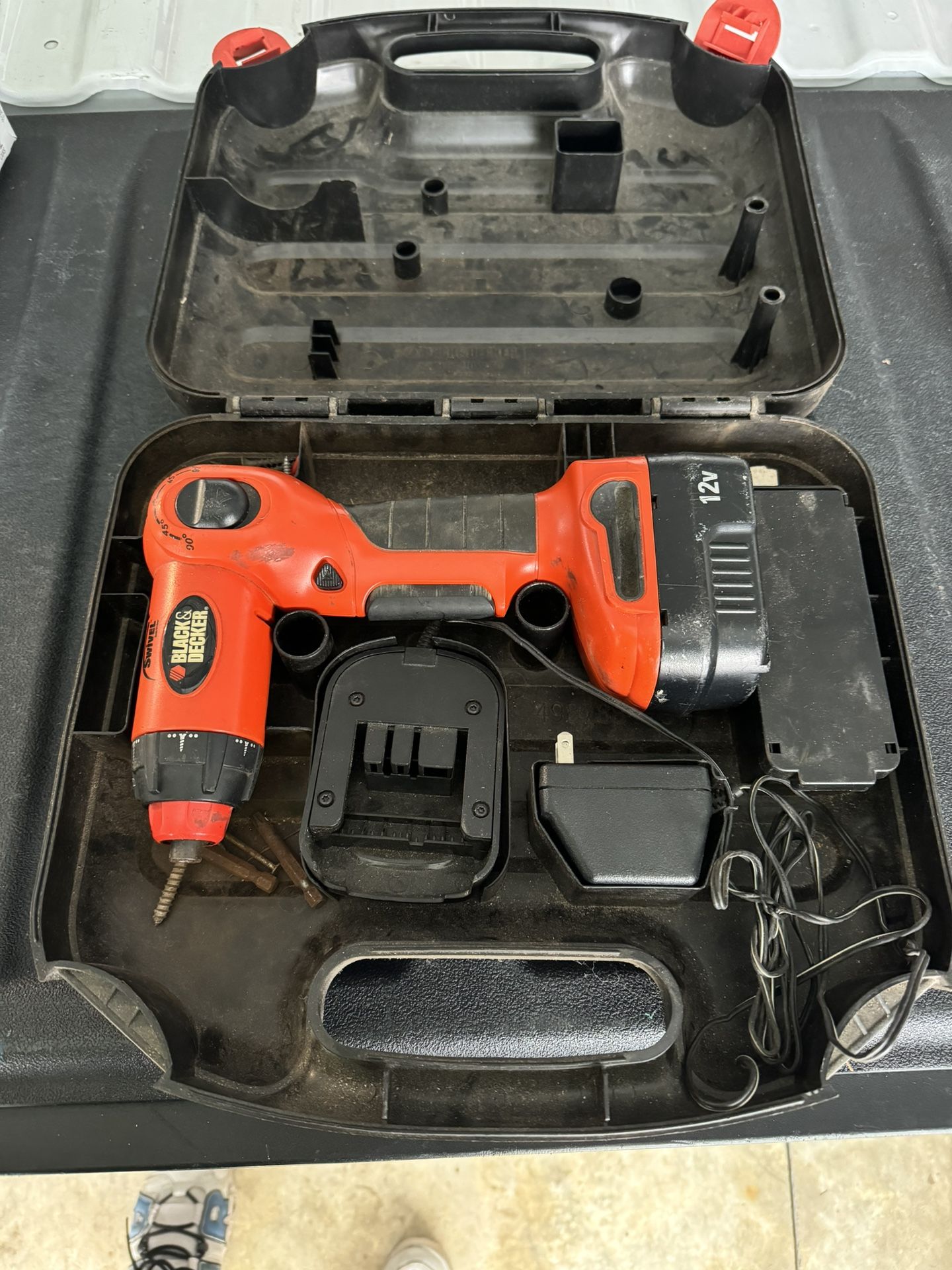 Black And Decker Swivel 12v Drill