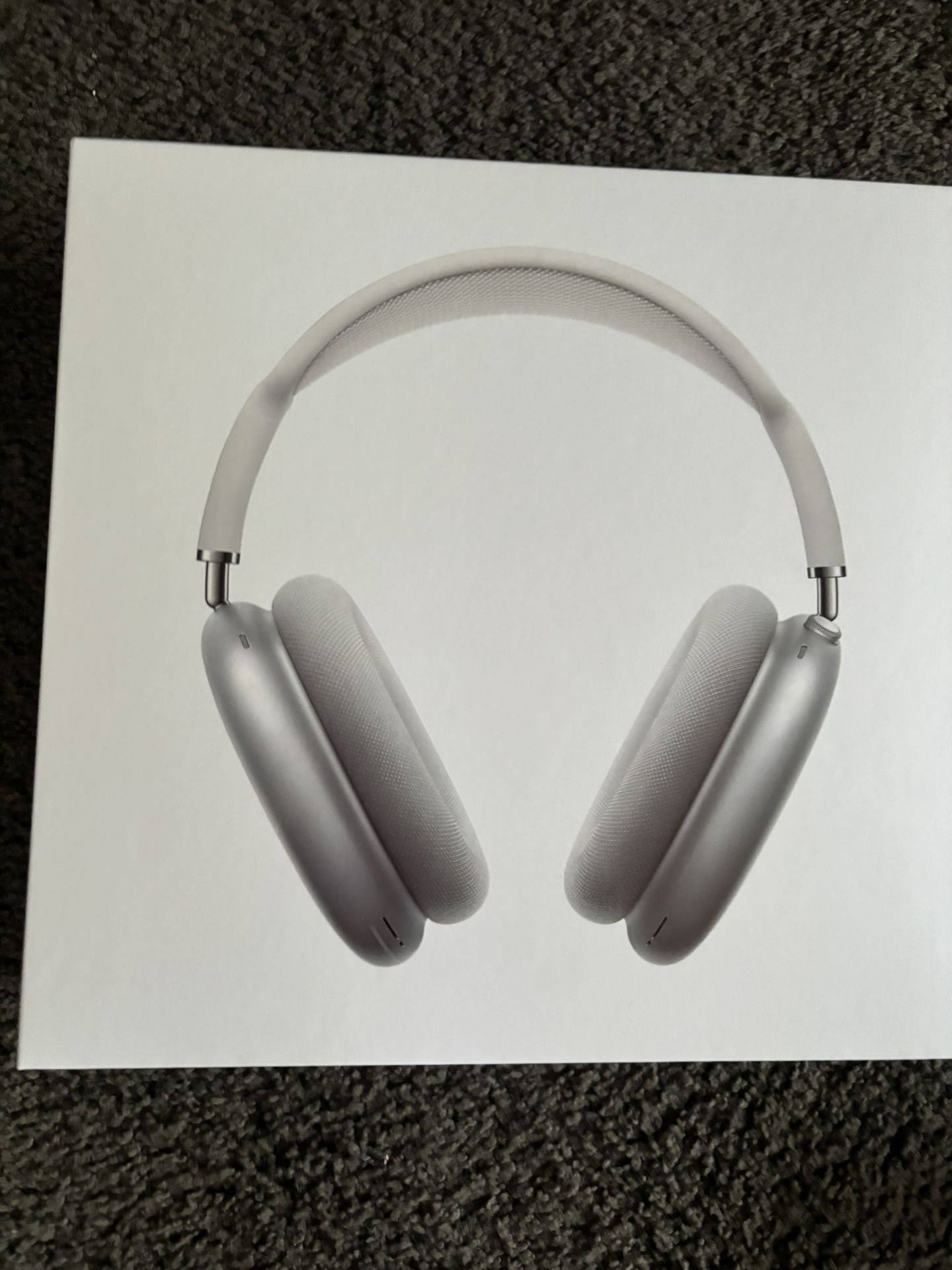 AirPod Maxes Brand New Meetup Only