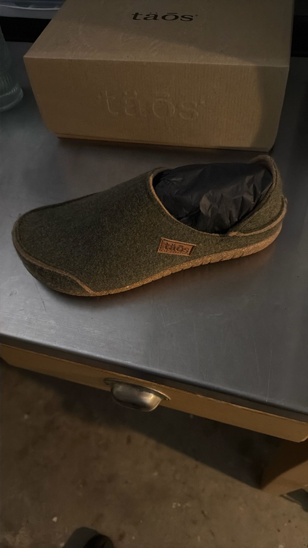 Taos Womens Wool BROWN CONVERTIBLE CLOGS Slippers