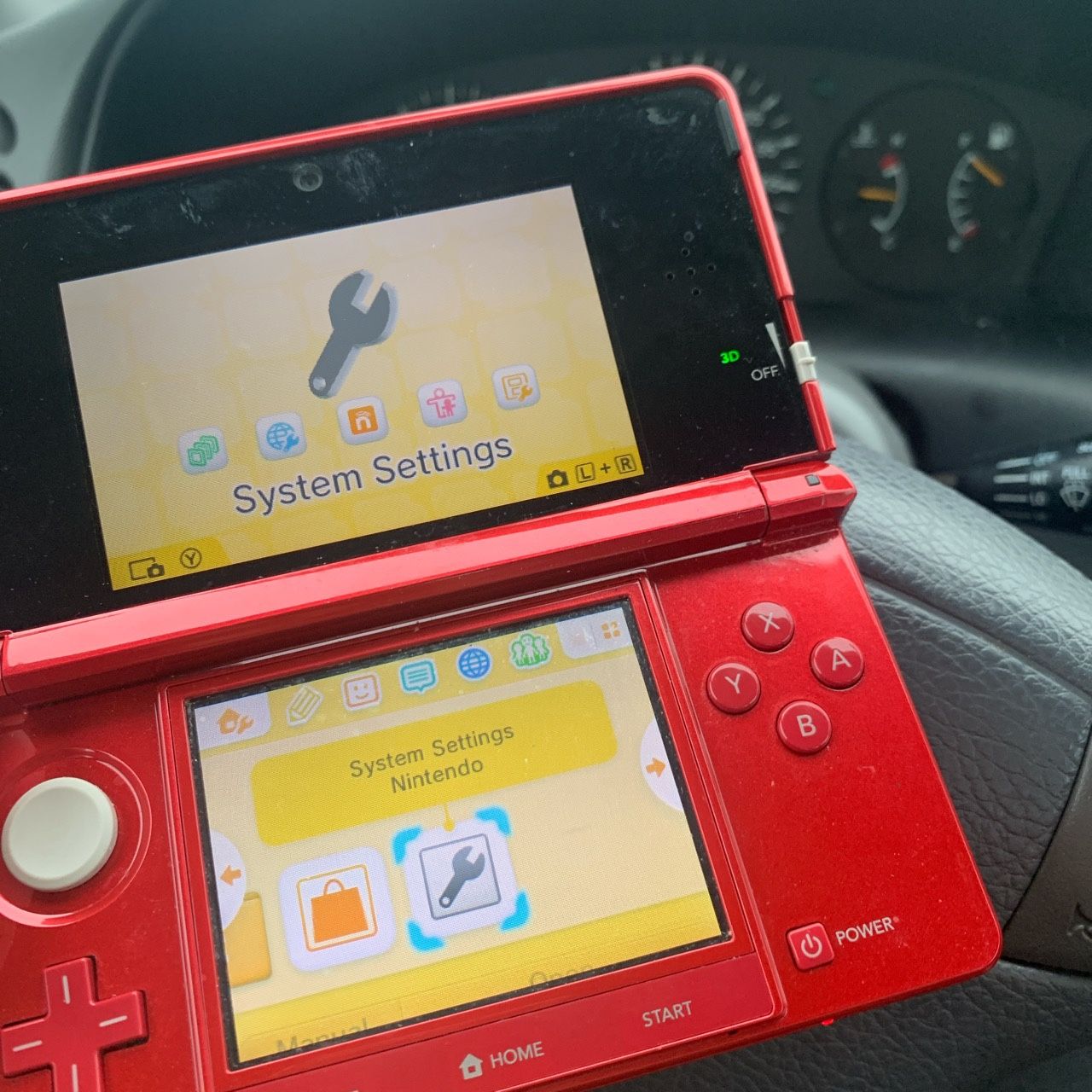 Nintendo 3ds in red