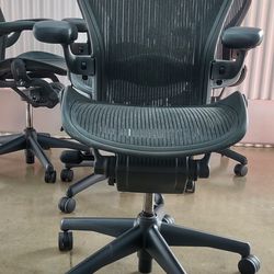 Herman Miller Aeron Office Chair Size B - 4 Available - Read Description 