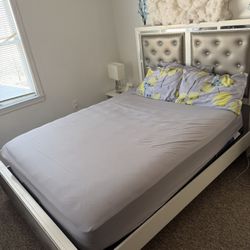 Bed With Mattress 