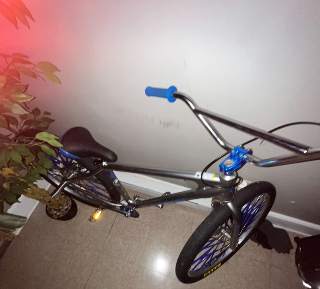 selling this bike in good condition