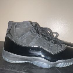 Jordan 11 Retro Cap And Gown