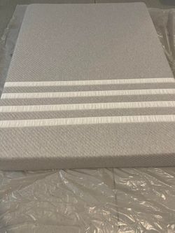 Leesa Original Hybrid Twin XL-Size Mattress, Like New, Excellent Condition