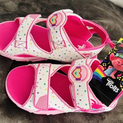 Brand New Kids Light Up Sandals Size 11 $$$20
